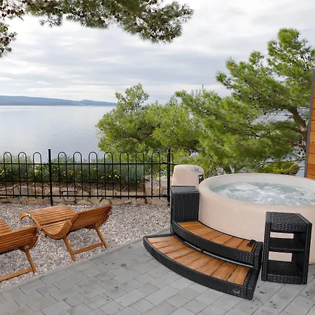 Bikin Apartman Brela